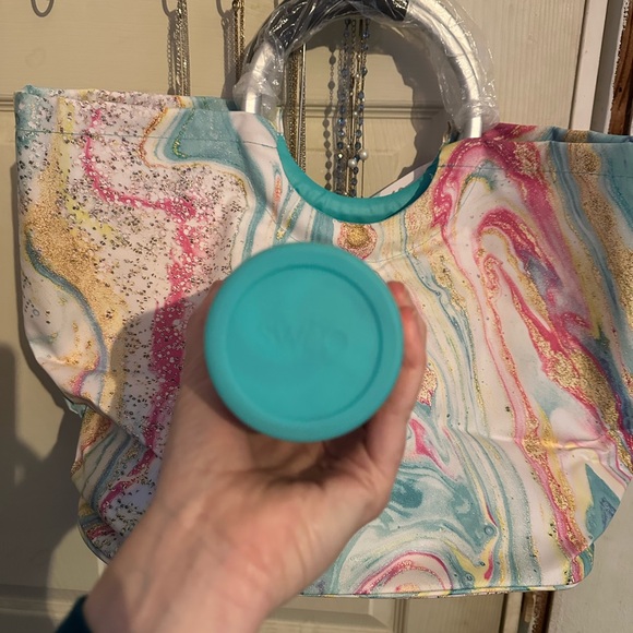 Excellent and NWT Swig Multicolor Tote Bag and thermos Cup - Picture 4 of 10